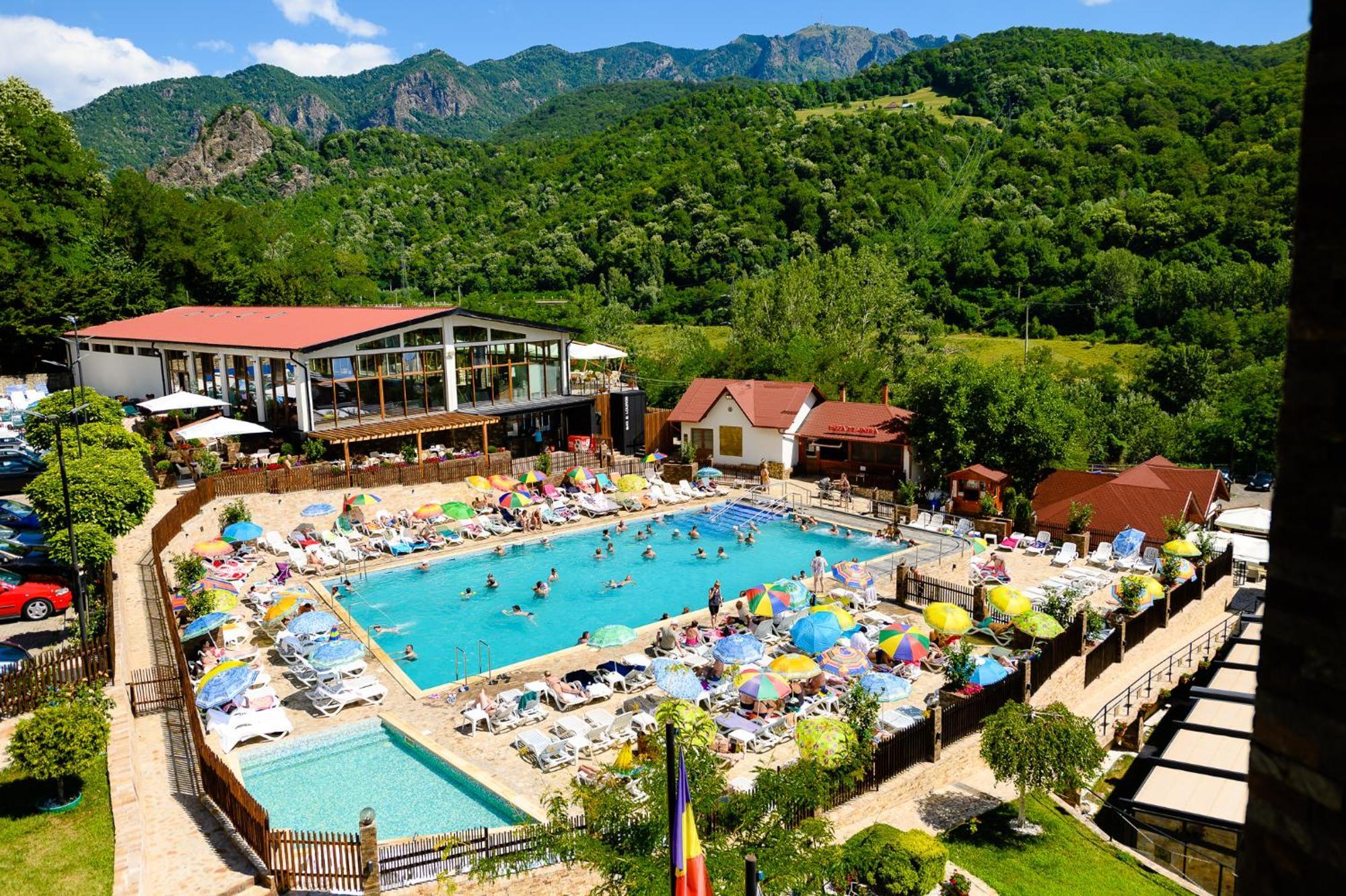 Complex Turistic Casa Romaneasca Călimăneşti Bagian luar foto