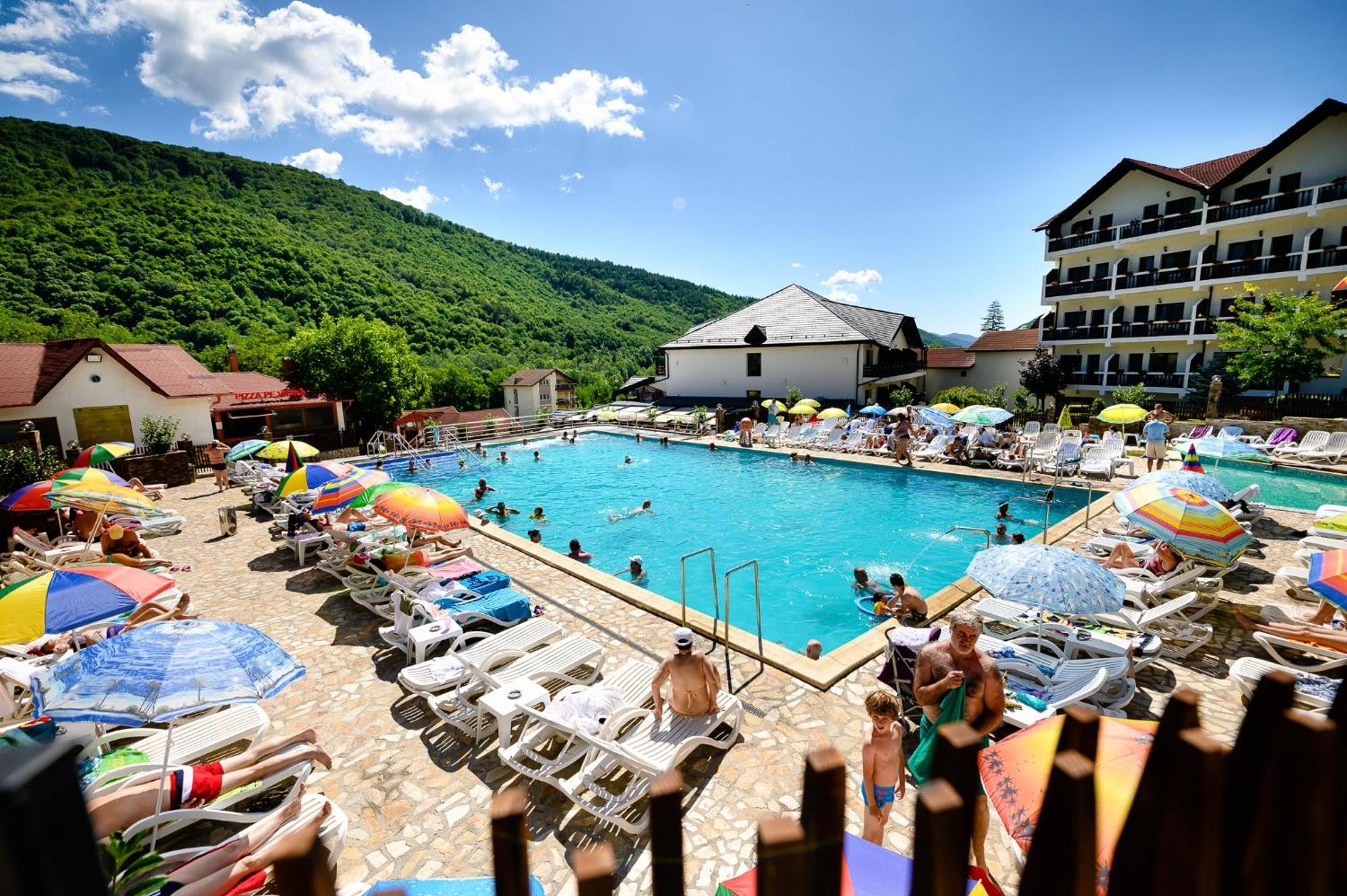 Complex Turistic Casa Romaneasca Călimăneşti Bagian luar foto