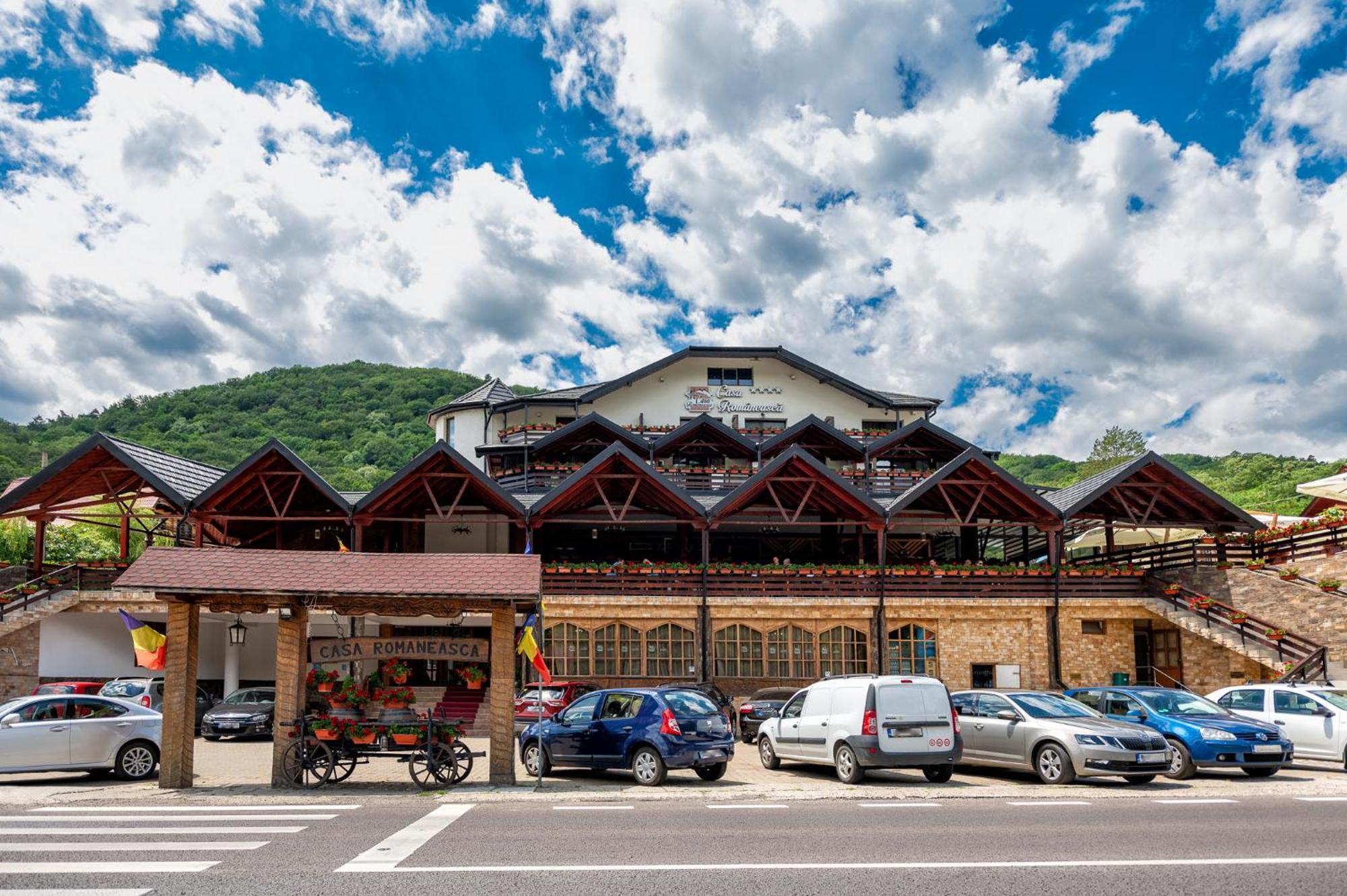 Complex Turistic Casa Romaneasca Călimăneşti Bagian luar foto